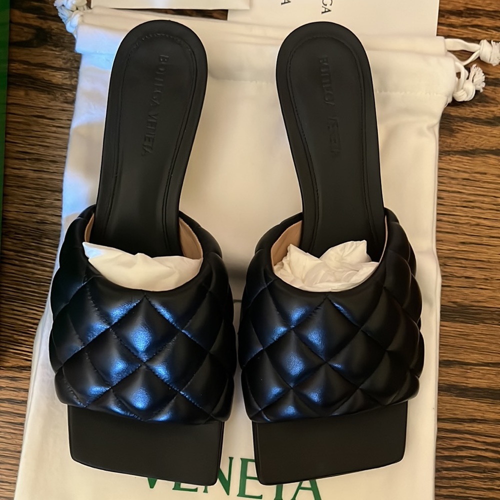🖤 AUTHENTIC Bottega Veneta Padded Mule Sandals ( Kitten Heel) - Picture 7 of 16